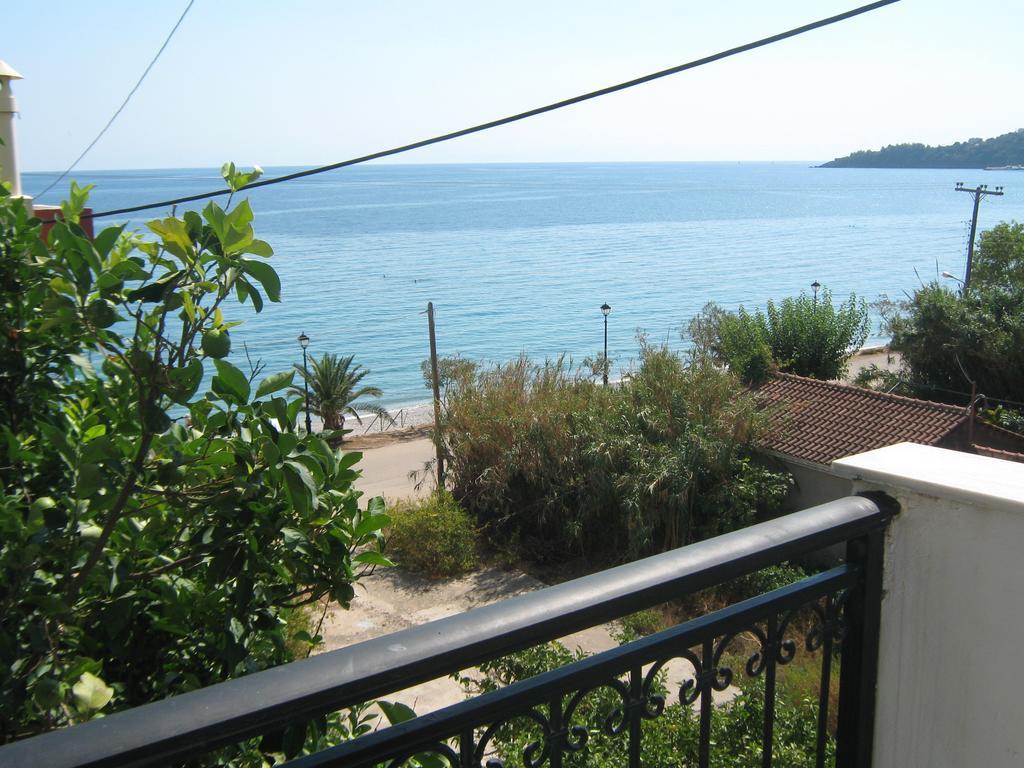 Friderica House Hotel Poros  Room photo