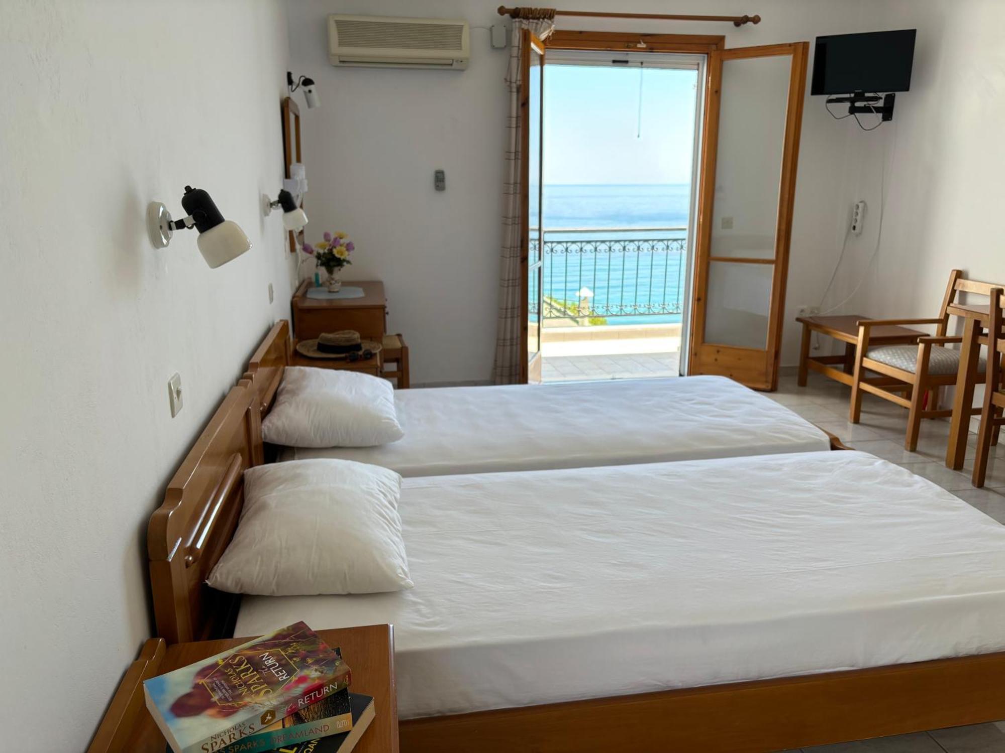 Friderica House Hotel Poros  Exterior photo